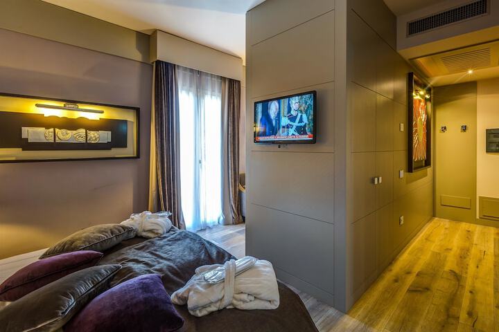 Room 20 of 186