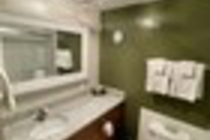 Room 392 of 504