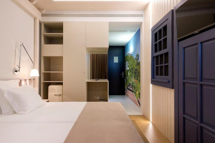 Room 16 of 55