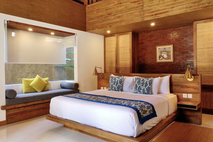 Room 3 of 67