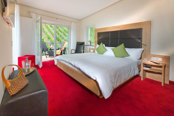 Room 3 of 70