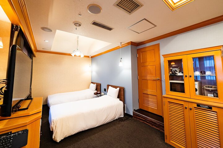 Room 51 of 239