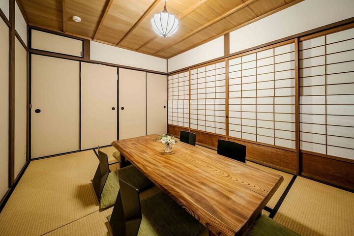Room 21 of 36