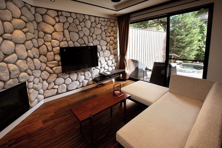 Room 17 of 75