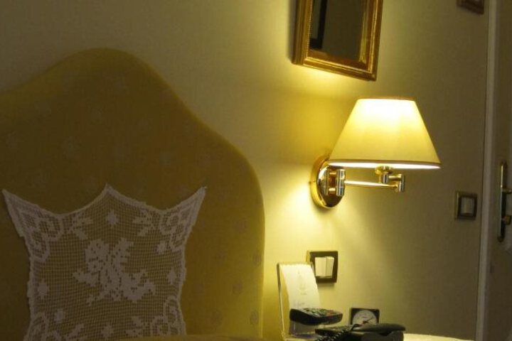 HOTEL VILLA CASTELLANI