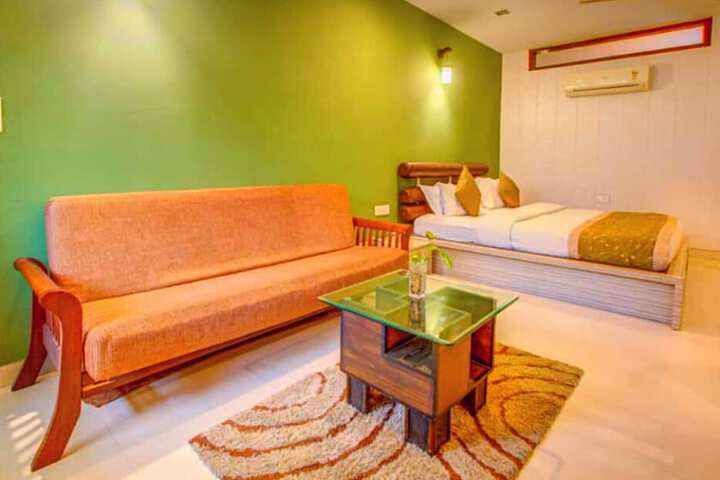 Room 7 of 19