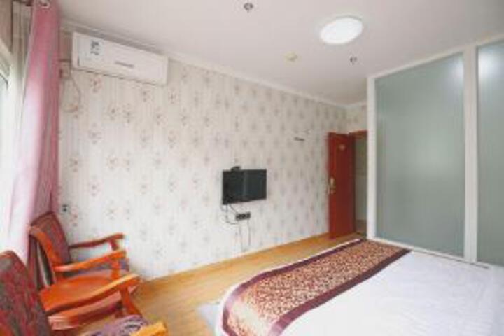 Room 8 of 8