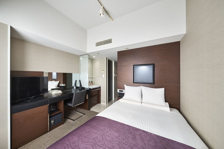 Room 4 of 31