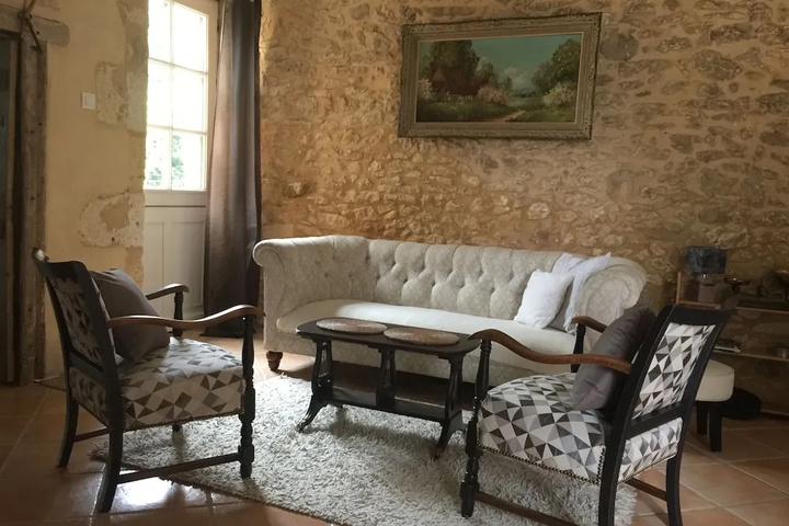 Room 2 of 21