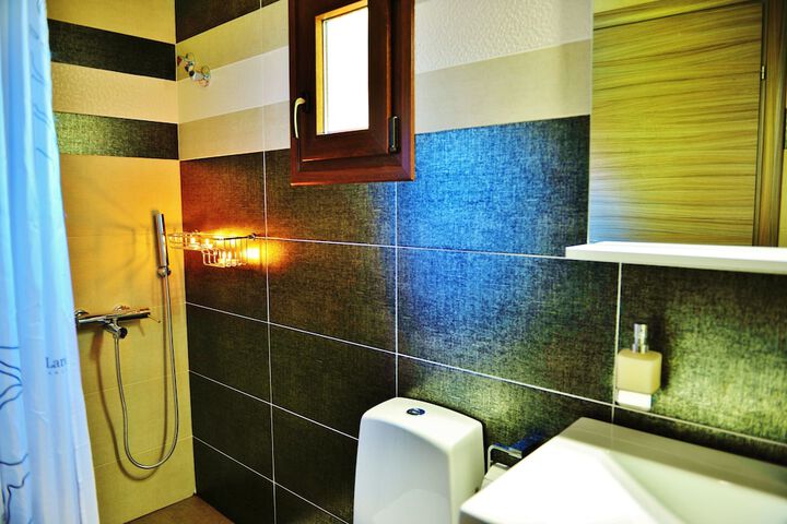 Room 13 of 63
