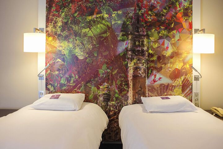 Room 5 of 67