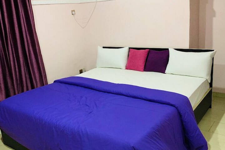 Room 12 of 12