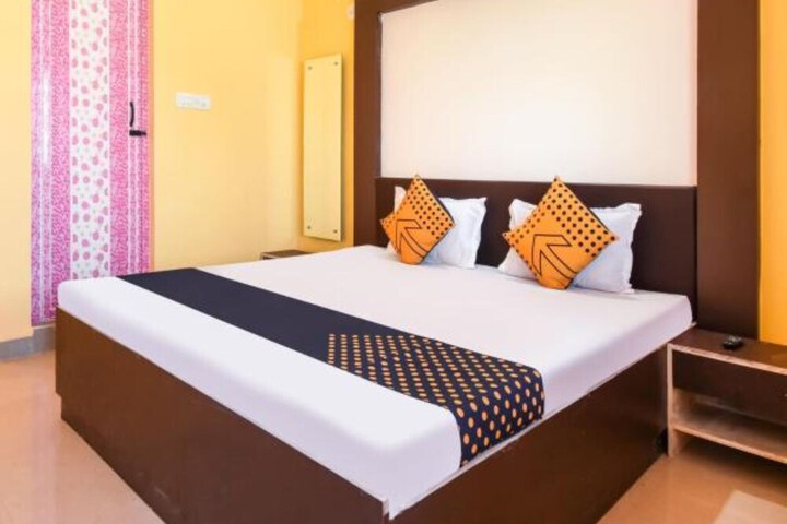 Room 15 of 21