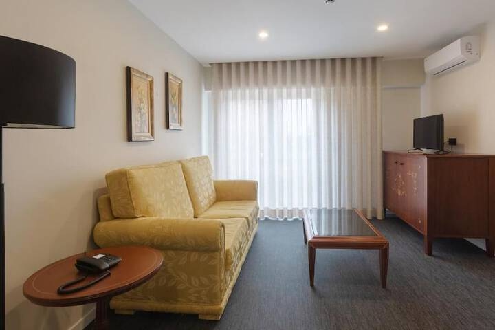 Room 10 of 29