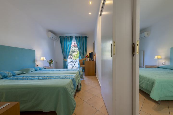 Room 16 of 50
