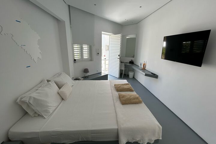 Room 74 of 283
