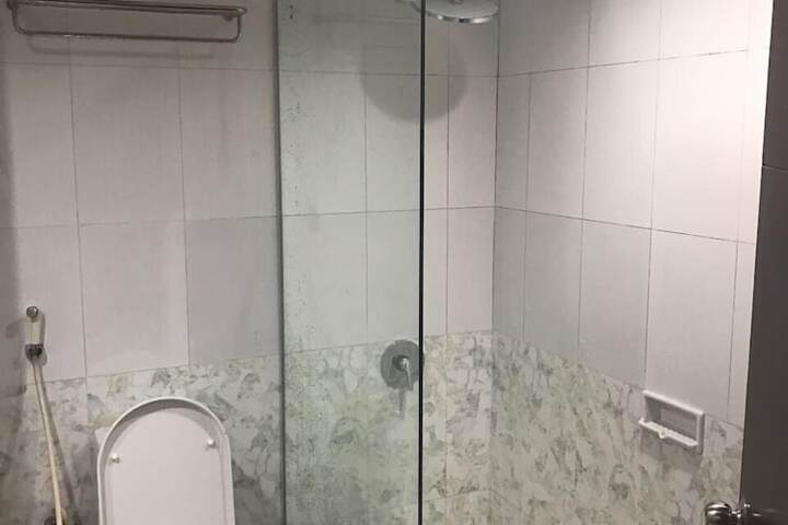 Room 12 of 17