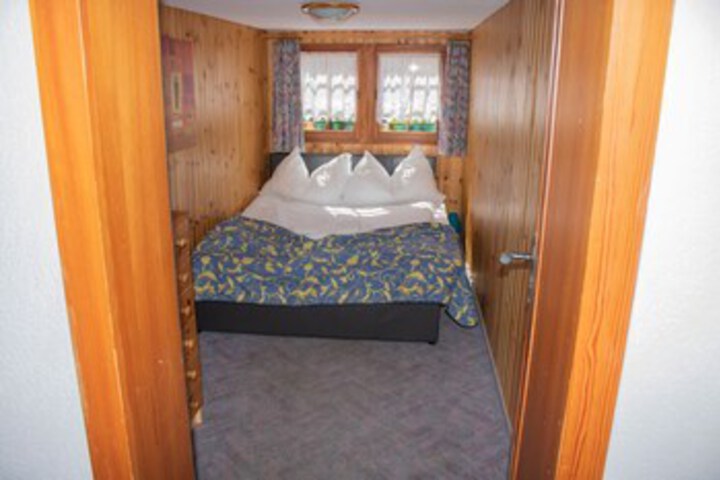 Room 16 of 64