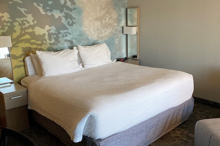 1 King Bed (1 of 16)