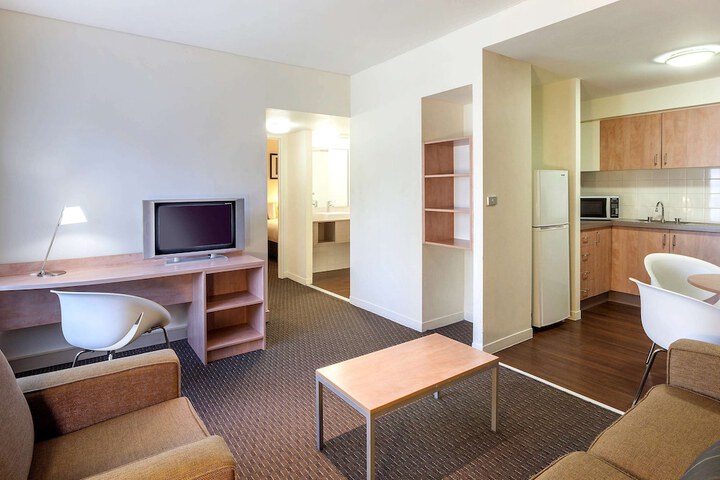 Room 28 of 92