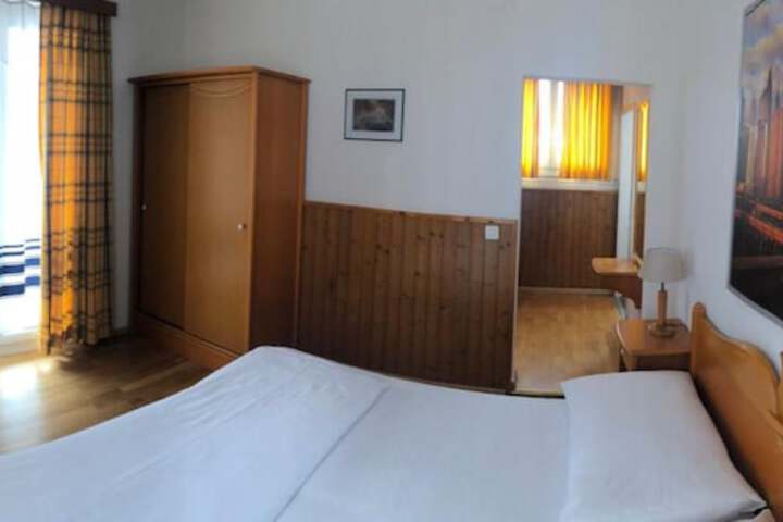 Room 15 of 69