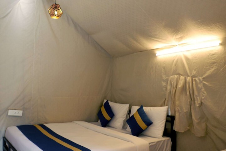Room 6 of 37