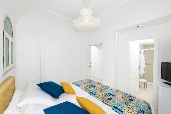 Room 4 of 289