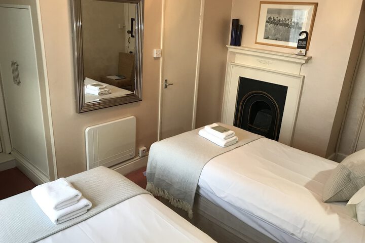 Room 17 of 61