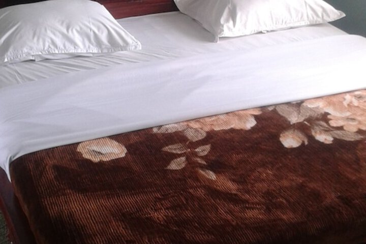 Room 4 of 23