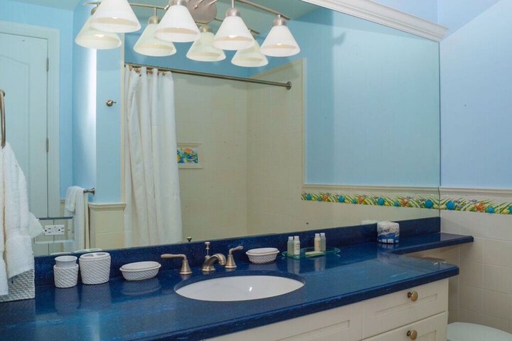 Room 47 of 96
