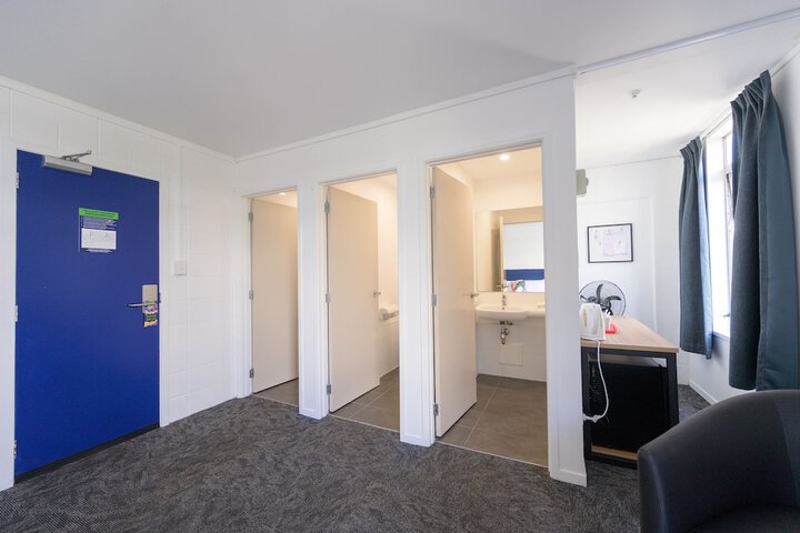Room 114 of 165