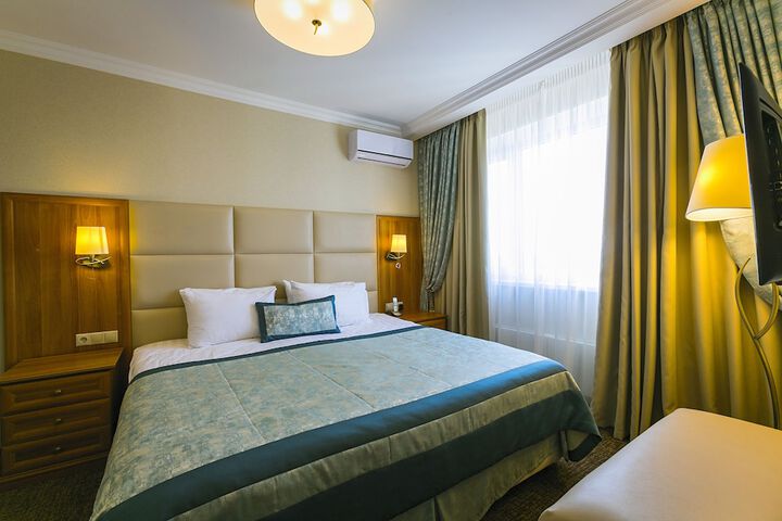 Room 25 of 120