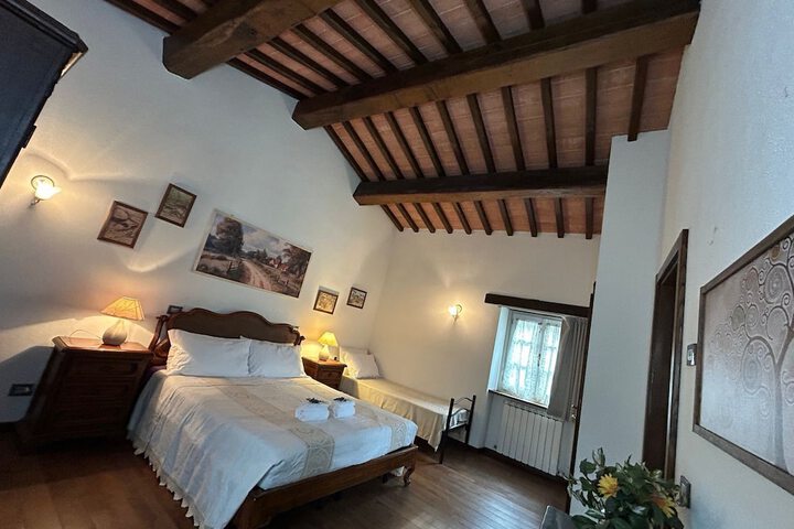 Room 8 of 74