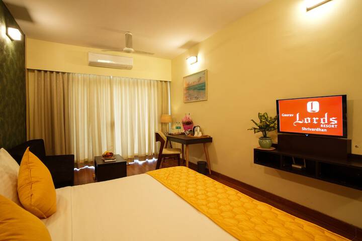 Room 4 of 35