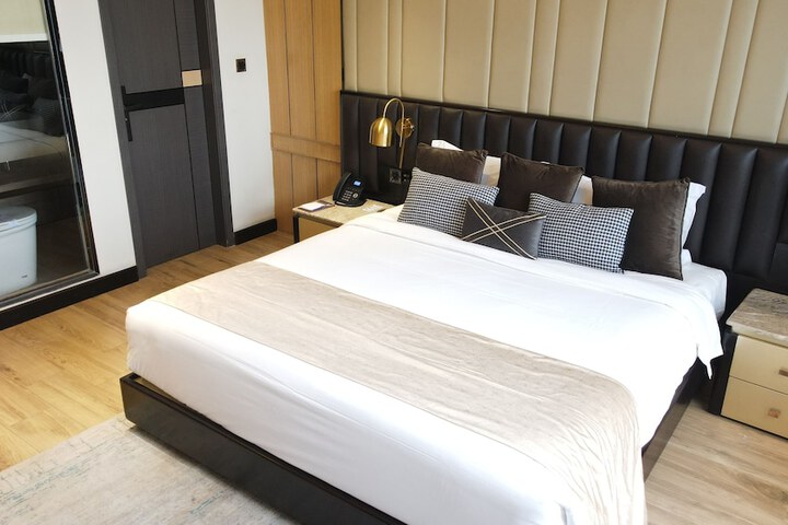 Room 29 of 62