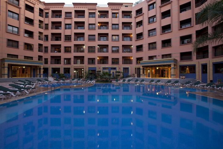 Hotel Pool