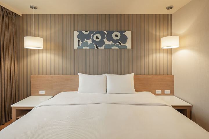 Room 10 of 55