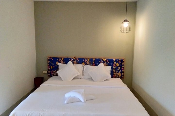 Room 32 of 104