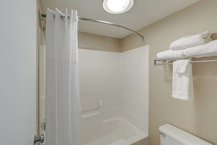 Double Accessible King Size Bed (24 of 24)