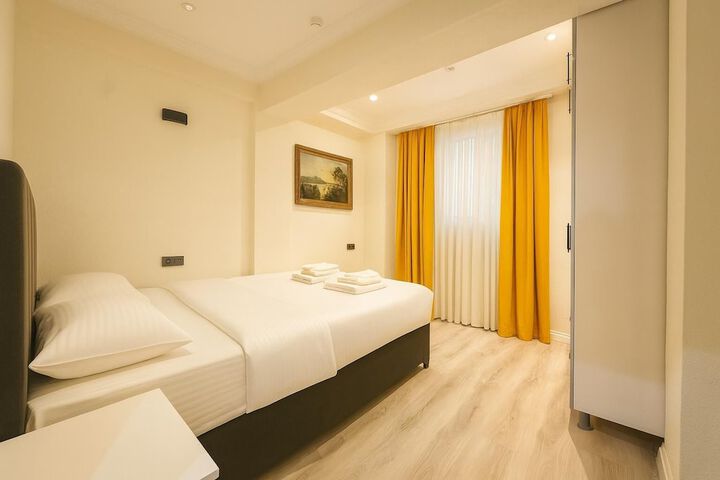 Room 9 of 73