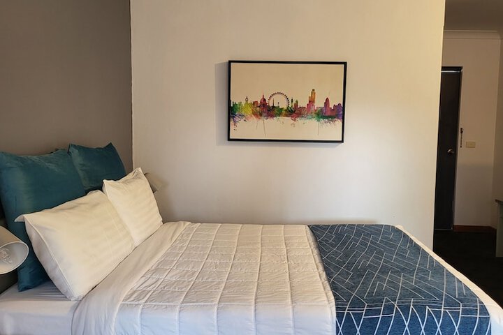 Room 32 of 78