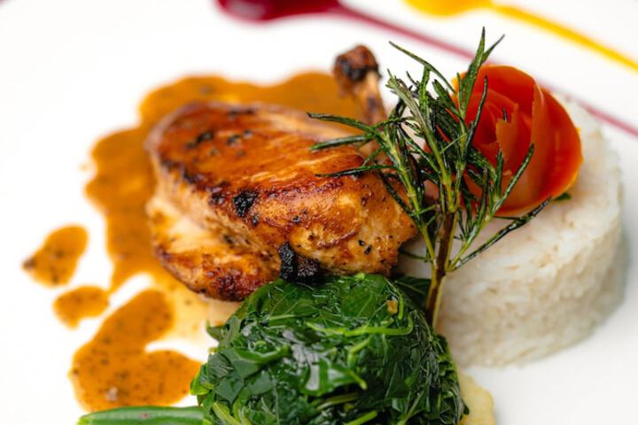 Dining 36 of 56