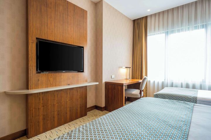 Room 19 of 116