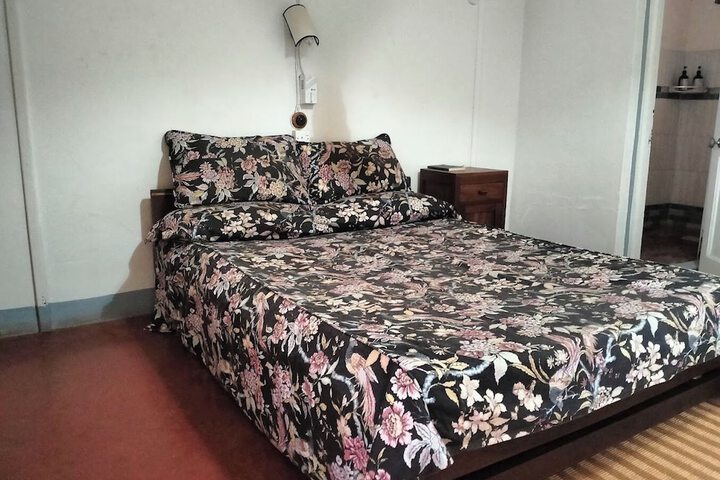 Room 3 of 25