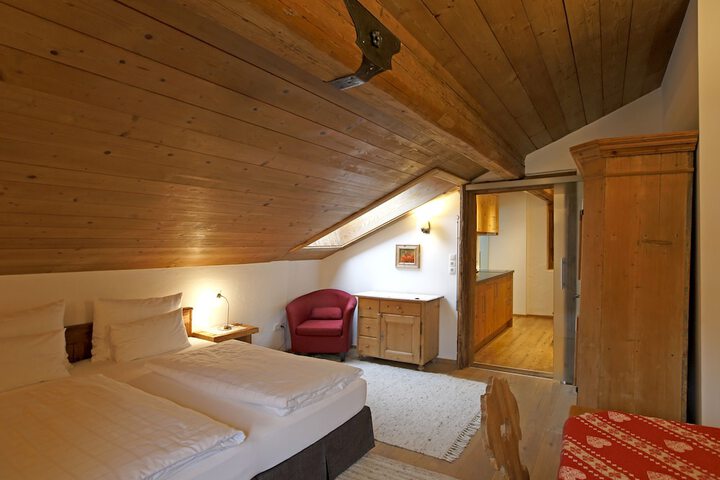 Room 8 of 41