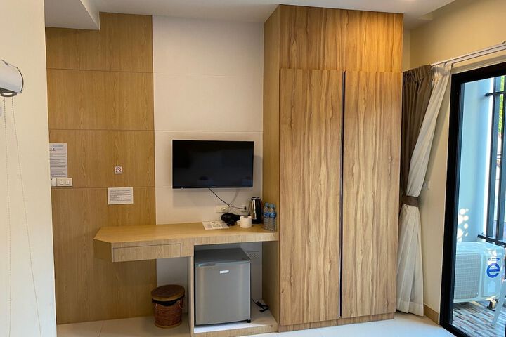 Room 3 of 20