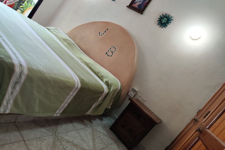 Room 6 of 76