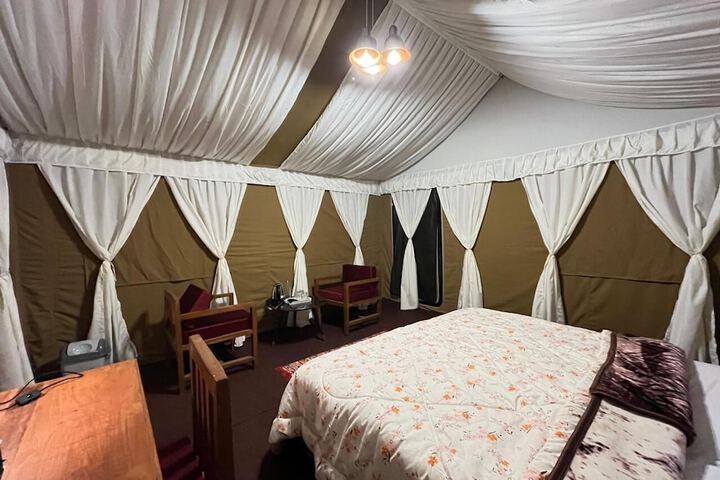 Room 6 of 33