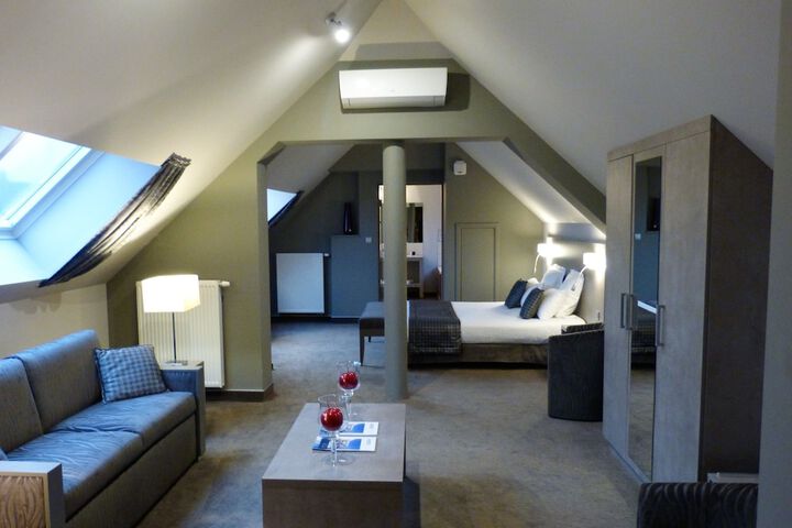 Room 8 of 55