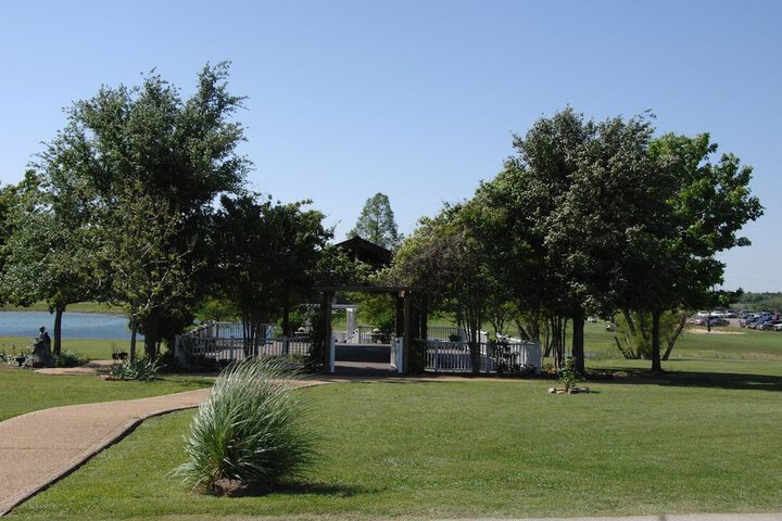 Property Grounds 36 of 79